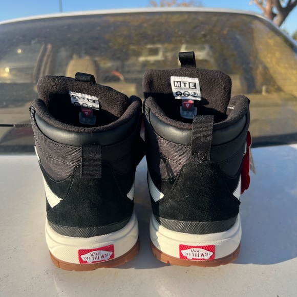 VANS MTE winter shoes size 9 - Picture 2 of 5